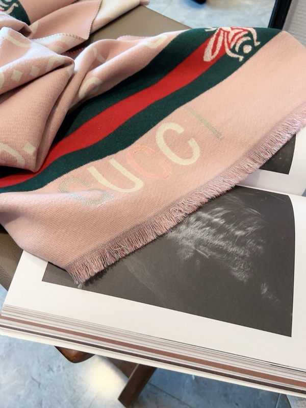 ブランドマフラー素材ディテール